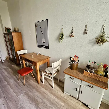 Altbauwohnung In *